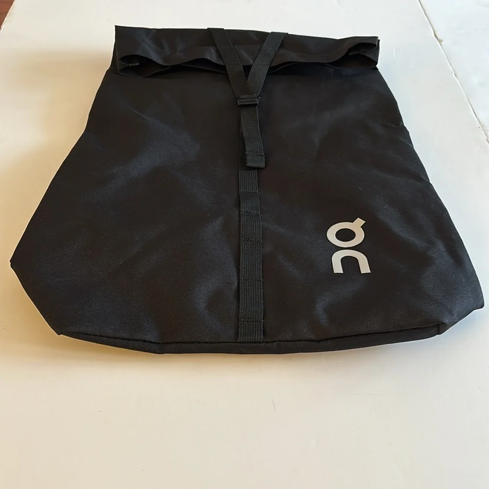 On Cloud Unisex Black Running Ambassador Backpack